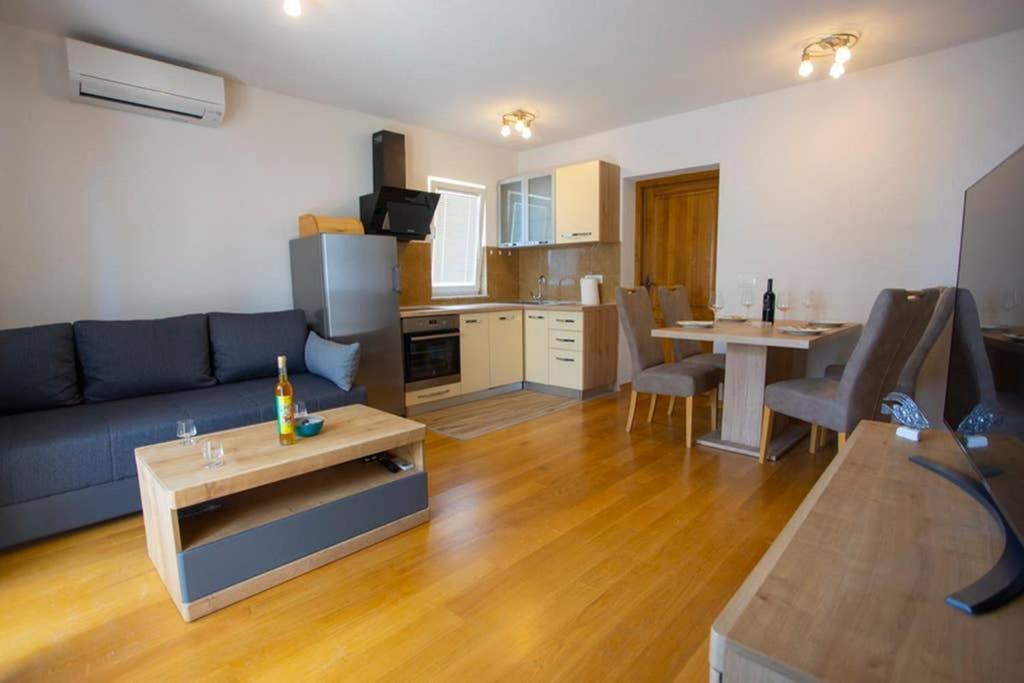 Apartments Vladimir #3 Makarska Zewnętrze zdjęcie